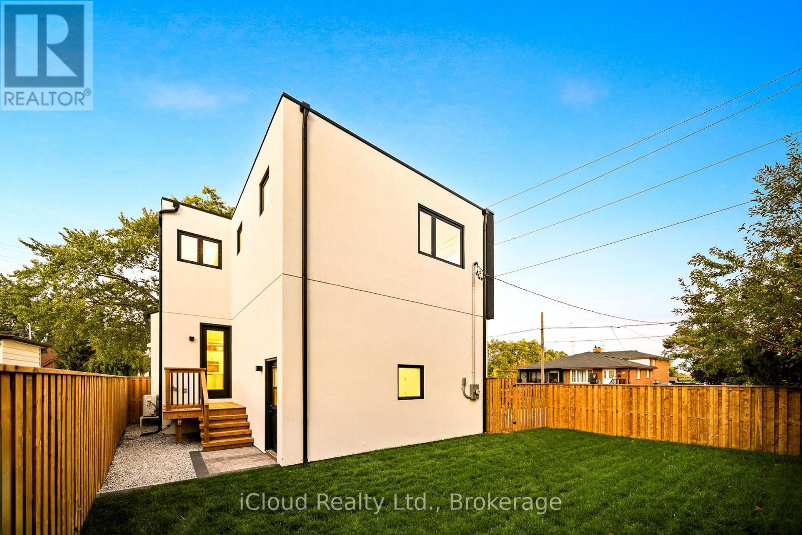 1140 Ogden Avenue, Mississauga, Ontario  L5E 2G9 - Photo 41 - W12882312