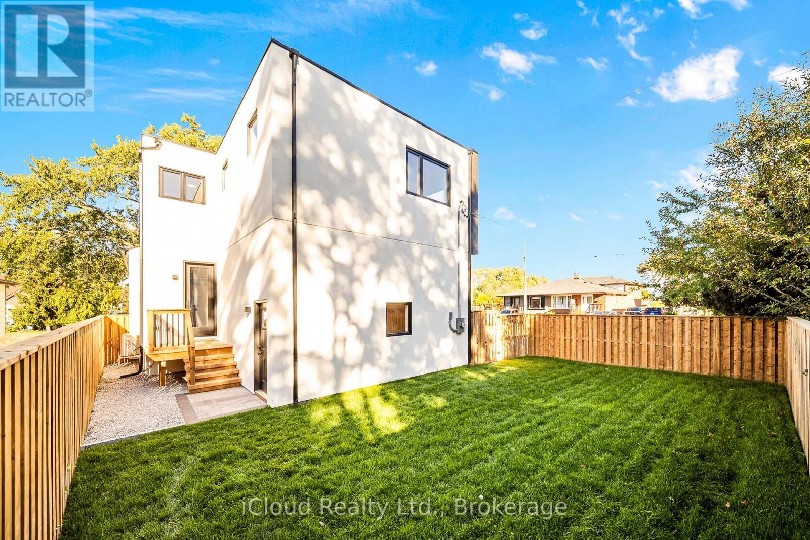 1140 Ogden Avenue, Mississauga, Ontario  L5E 2G9 - Photo 43 - W12882312