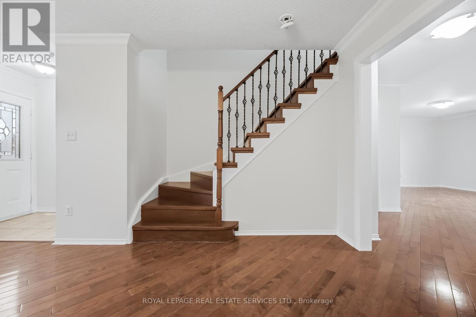 20 Dells Crescent, Brampton, Ontario  L7A 2K4 - Photo 23 - W12882376