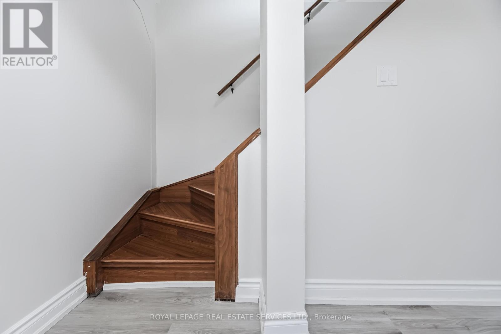 20 Dells Crescent, Brampton, Ontario  L7A 2K4 - Photo 33 - W12882376