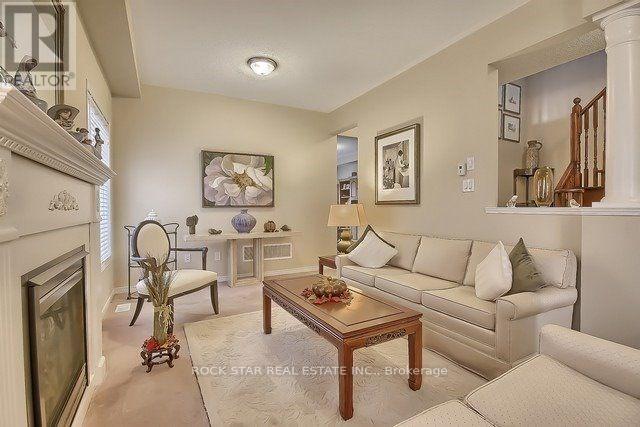 33 Chetholme Place, Halton Hills (Georgetown), Ontario  L7G 0B5 - Photo 2 - W12882392