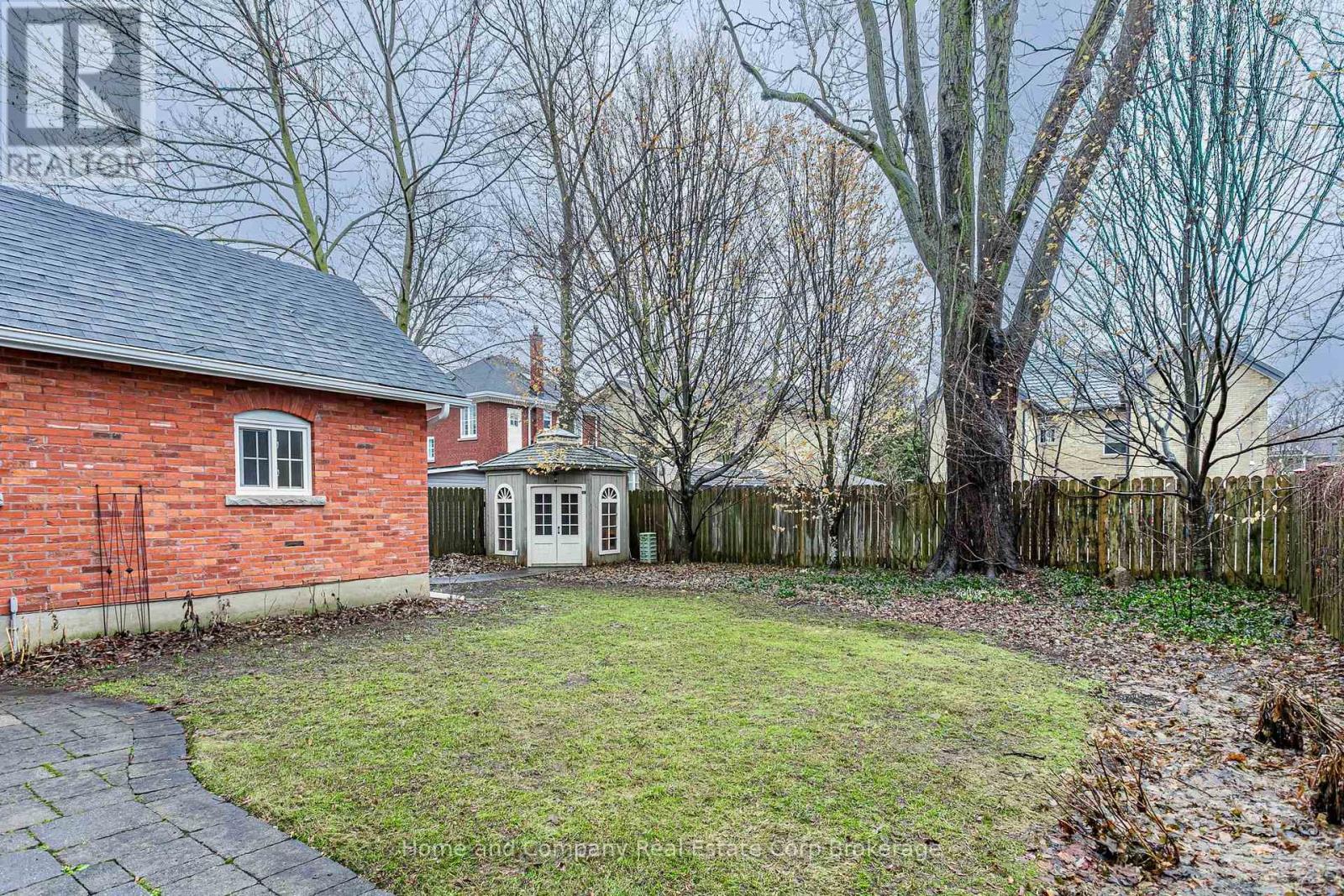 191 Cobourg Street, Stratford, Ontario  N5A 3E9 - Photo 39 - X12879678