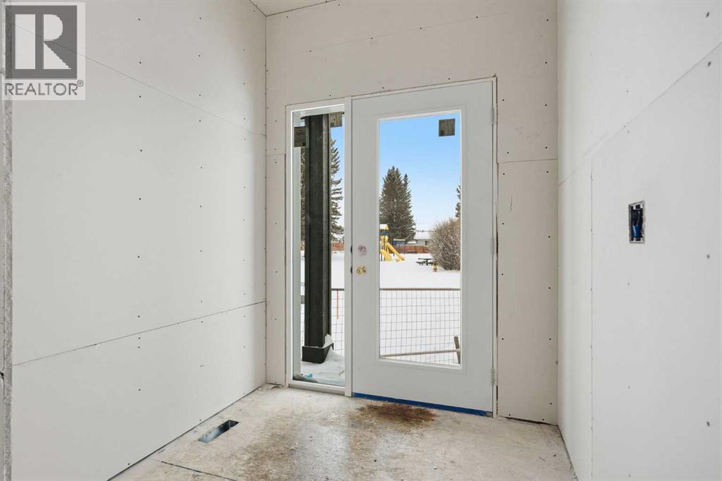 609a 5 Avenue Sw, Sundre, Alberta  T0M 1X0 - Photo 5 - A2293360