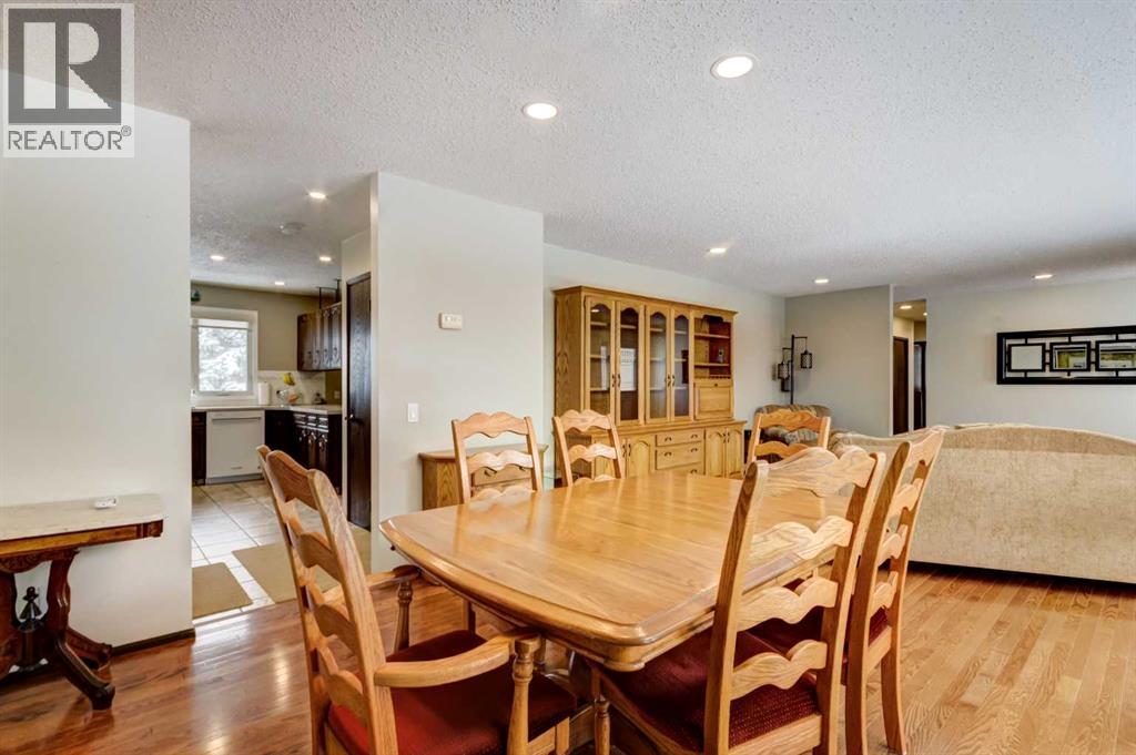 703 Memorial Avenue, Vulcan, Alberta  T0L 2B0 - Photo 11 - A2293238