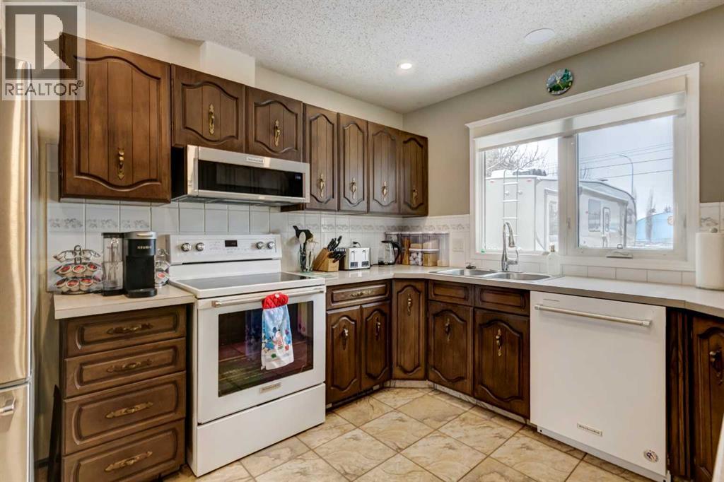 703 Memorial Avenue, Vulcan, Alberta  T0L 2B0 - Photo 13 - A2293238