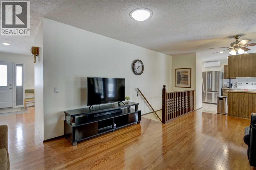 703 Memorial Avenue, Vulcan, Alberta  T0L 2B0 - Photo 16 - A2293238