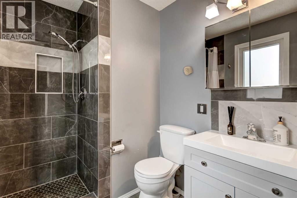 703 Memorial Avenue, Vulcan, Alberta  T0L 2B0 - Photo 21 - A2293238