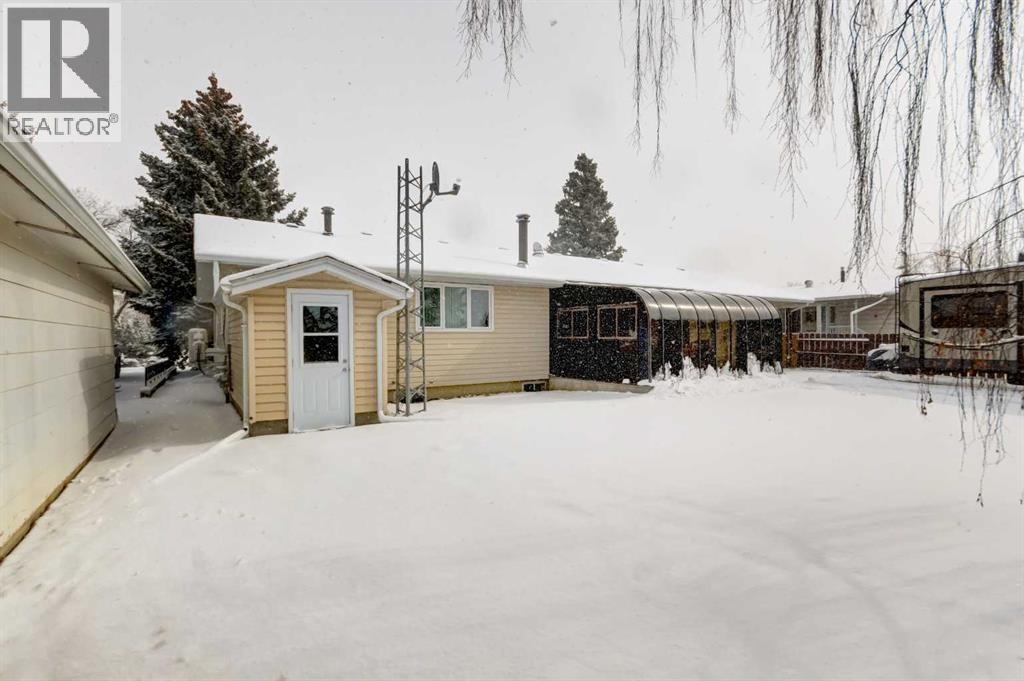 703 Memorial Avenue, Vulcan, Alberta  T0L 2B0 - Photo 34 - A2293238