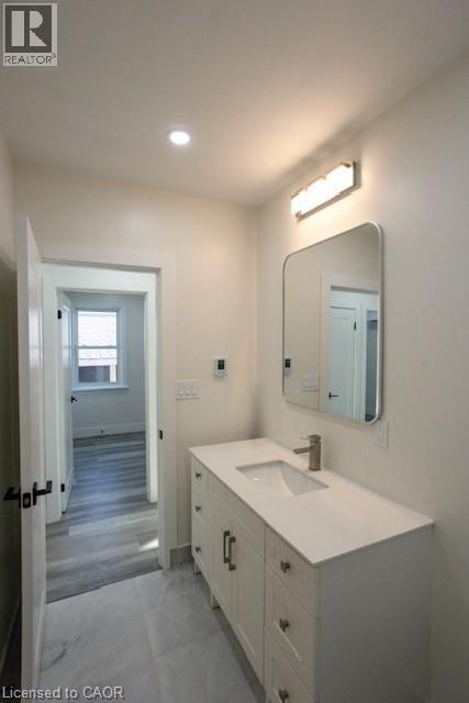 209 East 32nd Street Unit# 1, Hamilton, Ontario  L8V 3S3 - Photo 11 - 40812217