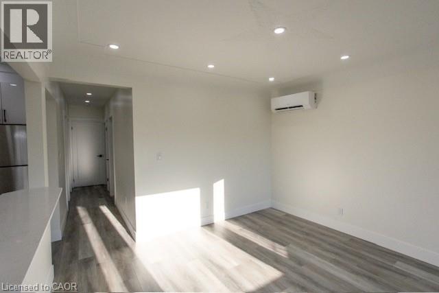 209 East 32nd Street Unit# 1, Hamilton, Ontario  L8V 3S3 - Photo 5 - 40812217