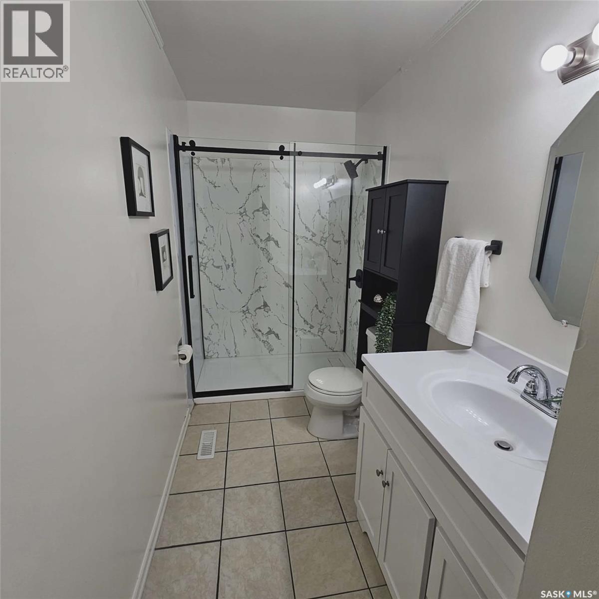 6114 1st Avenue N, Regina, Saskatchewan  S4T 6Z7 - Photo 3 - SK030416