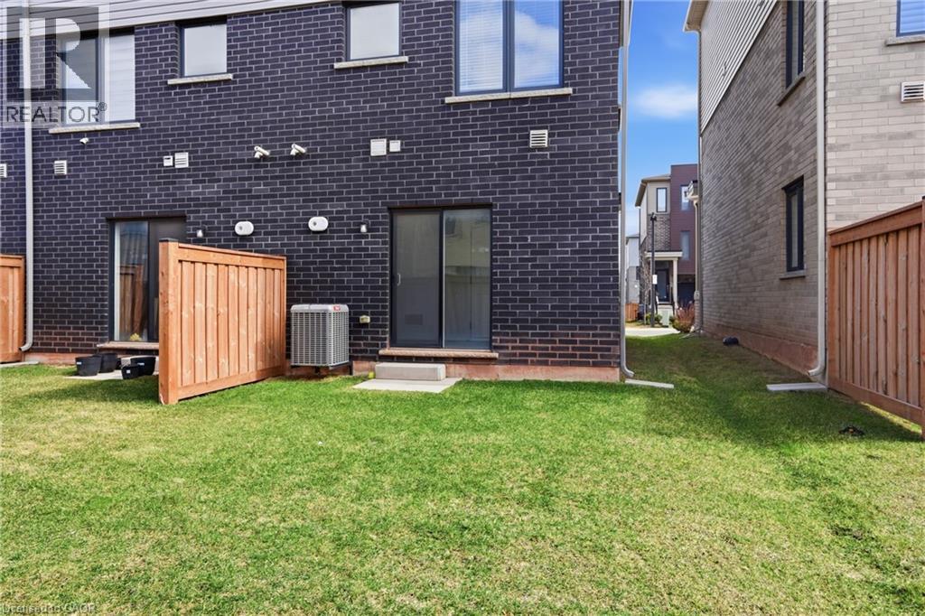 32 Radison Lane, Hamilton, Ontario  L8H 0B5 - Photo 25 - 40812121