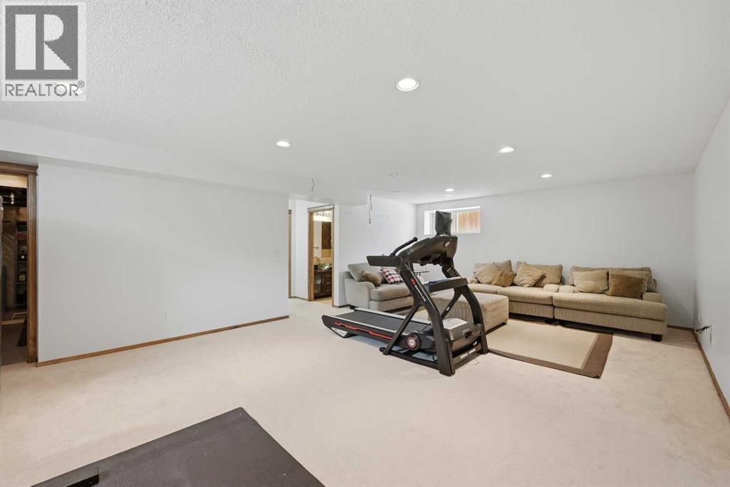 125 Panamount Heath Nw, Calgary, Alberta  T3K 6J9 - Photo 28 - A2291772