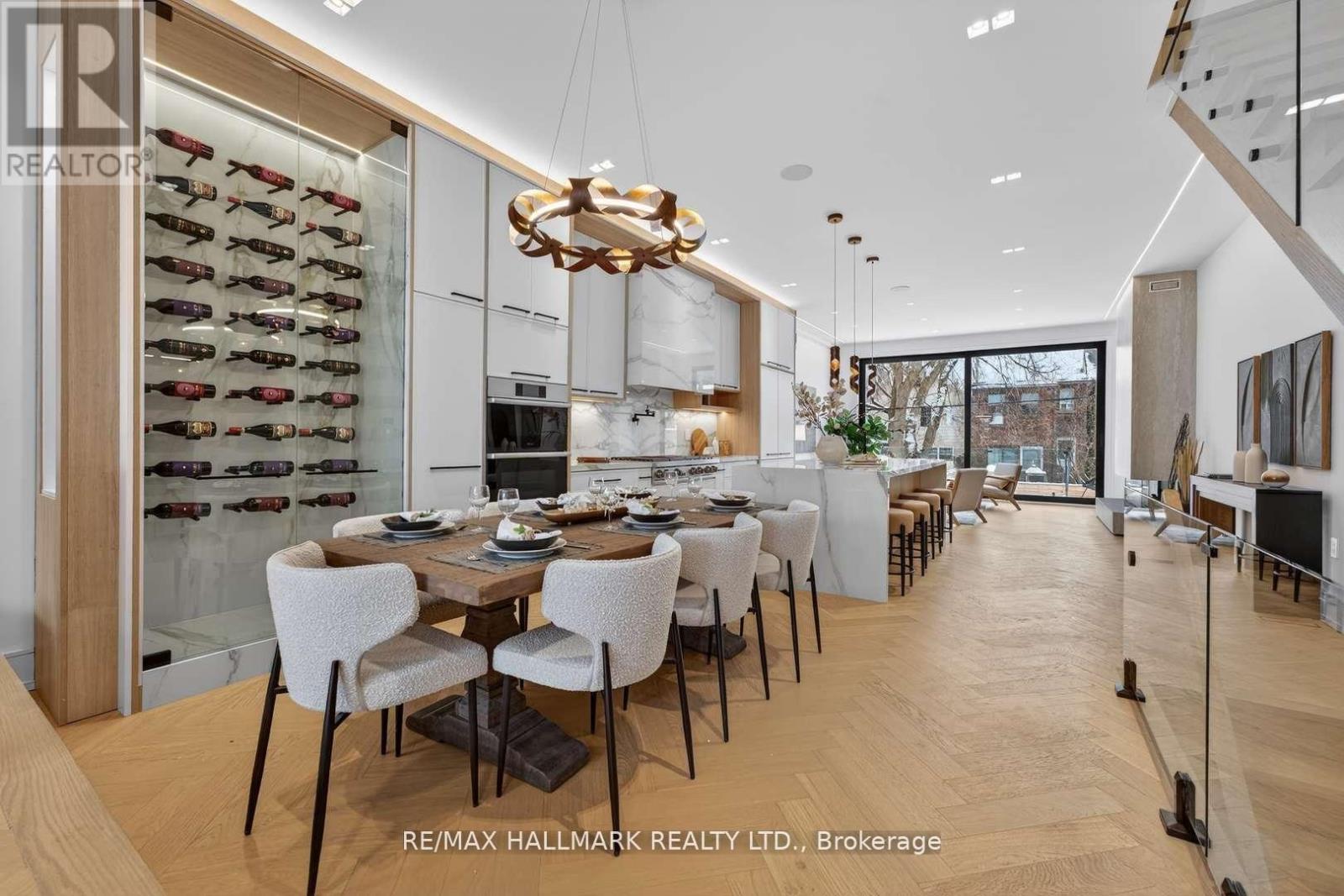 <div class="slider-price">$3,850,000</div><p>10 Wheeler Avenue, Toronto, Ontario</p>