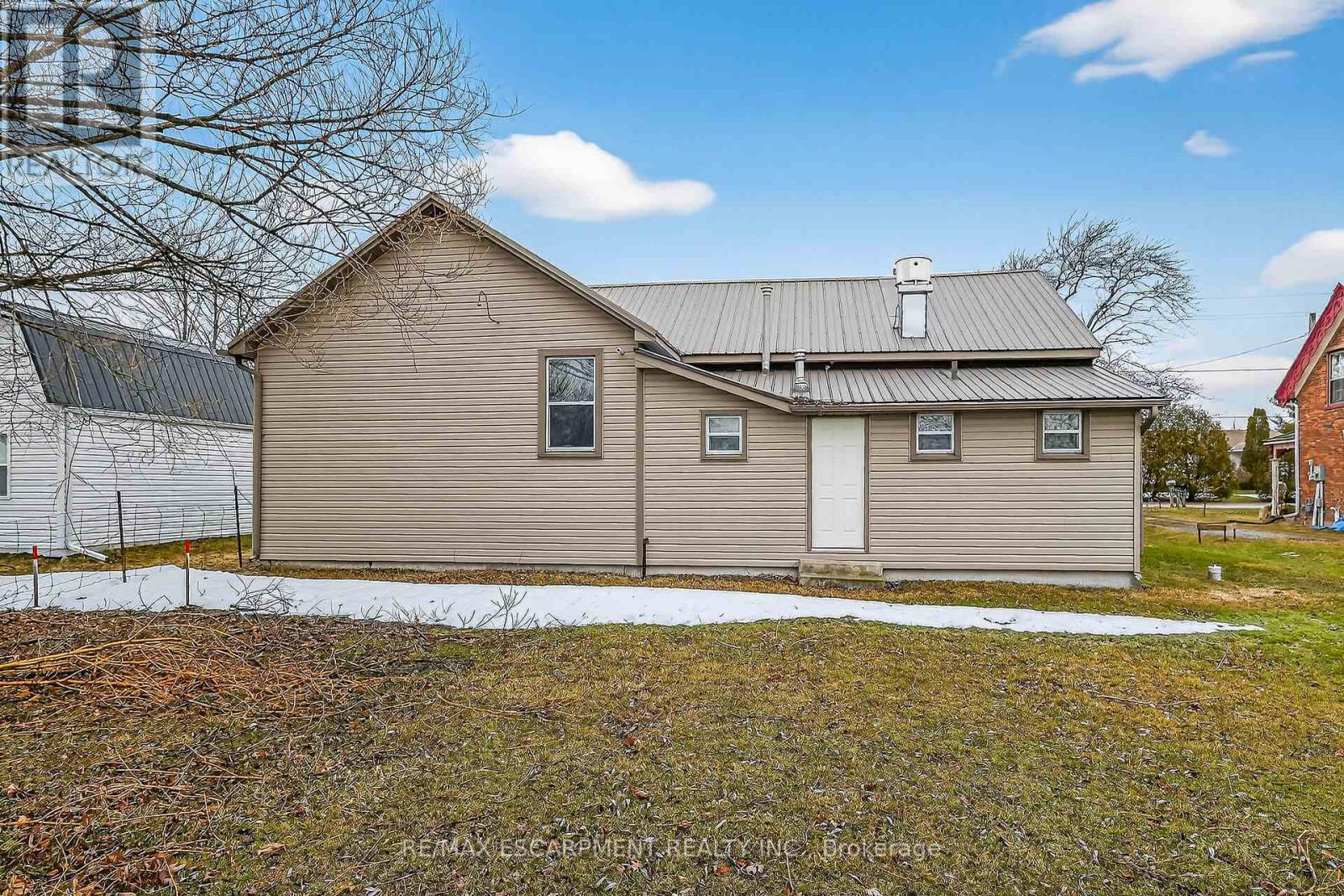 952 Concession 2 Walpole, Haldimand (Nanticoke), Ontario  N0A 1L0 - Photo 35 - X12882438