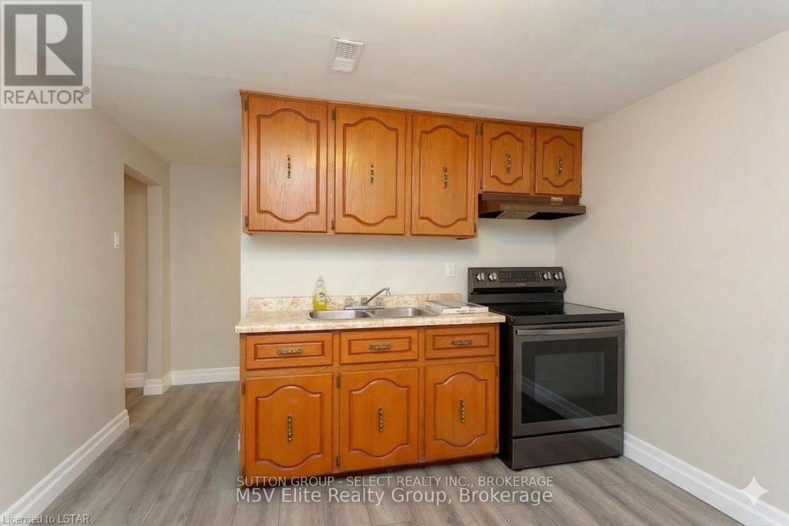 811 Nixon Avenue, London South, Ontario  N6C 3W5 - Photo 4 - X12873120