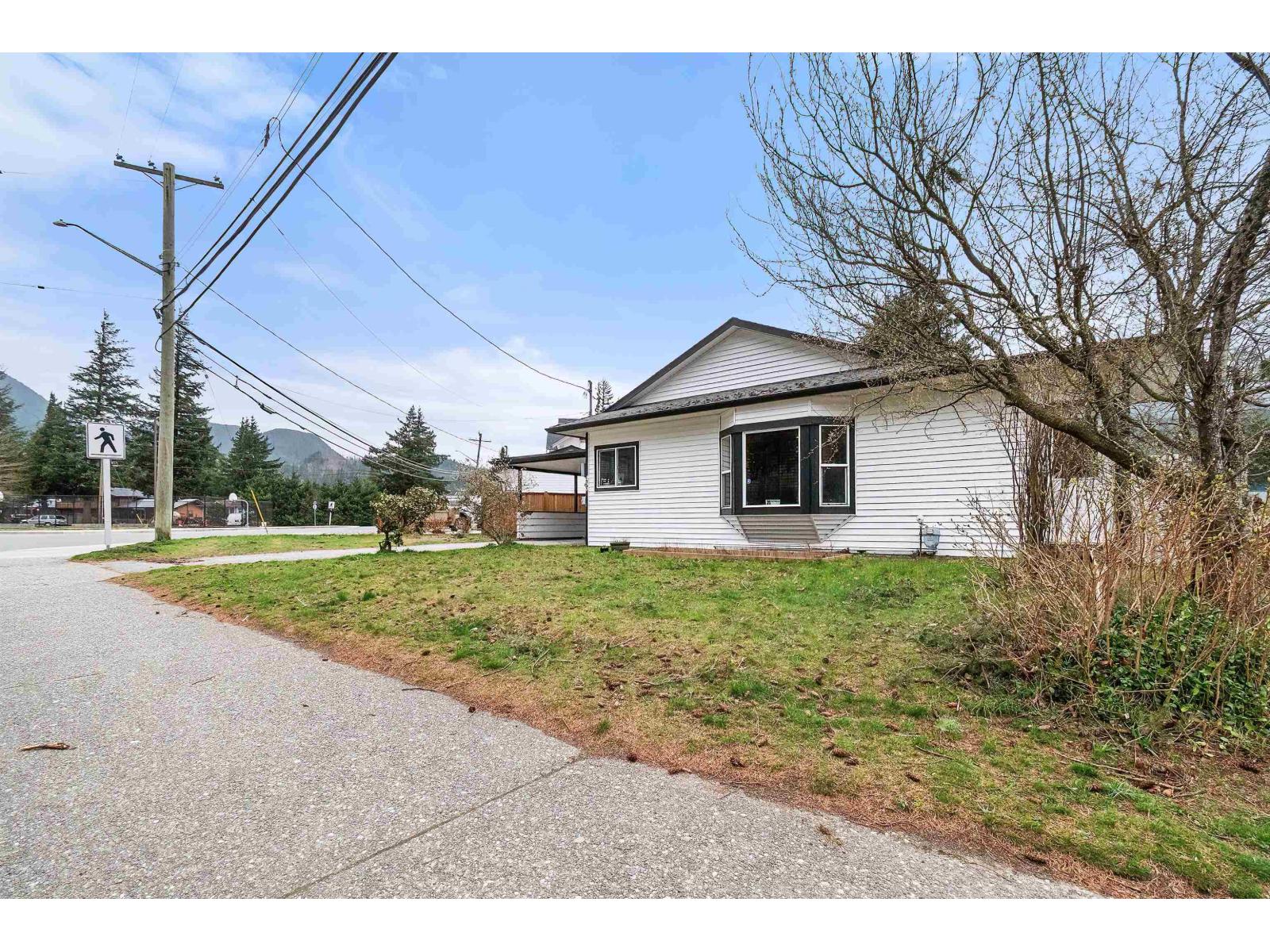 439 5th Avenue, Hope, Hope, British Columbia  V0X 1L0 - Photo 3 - R3099600