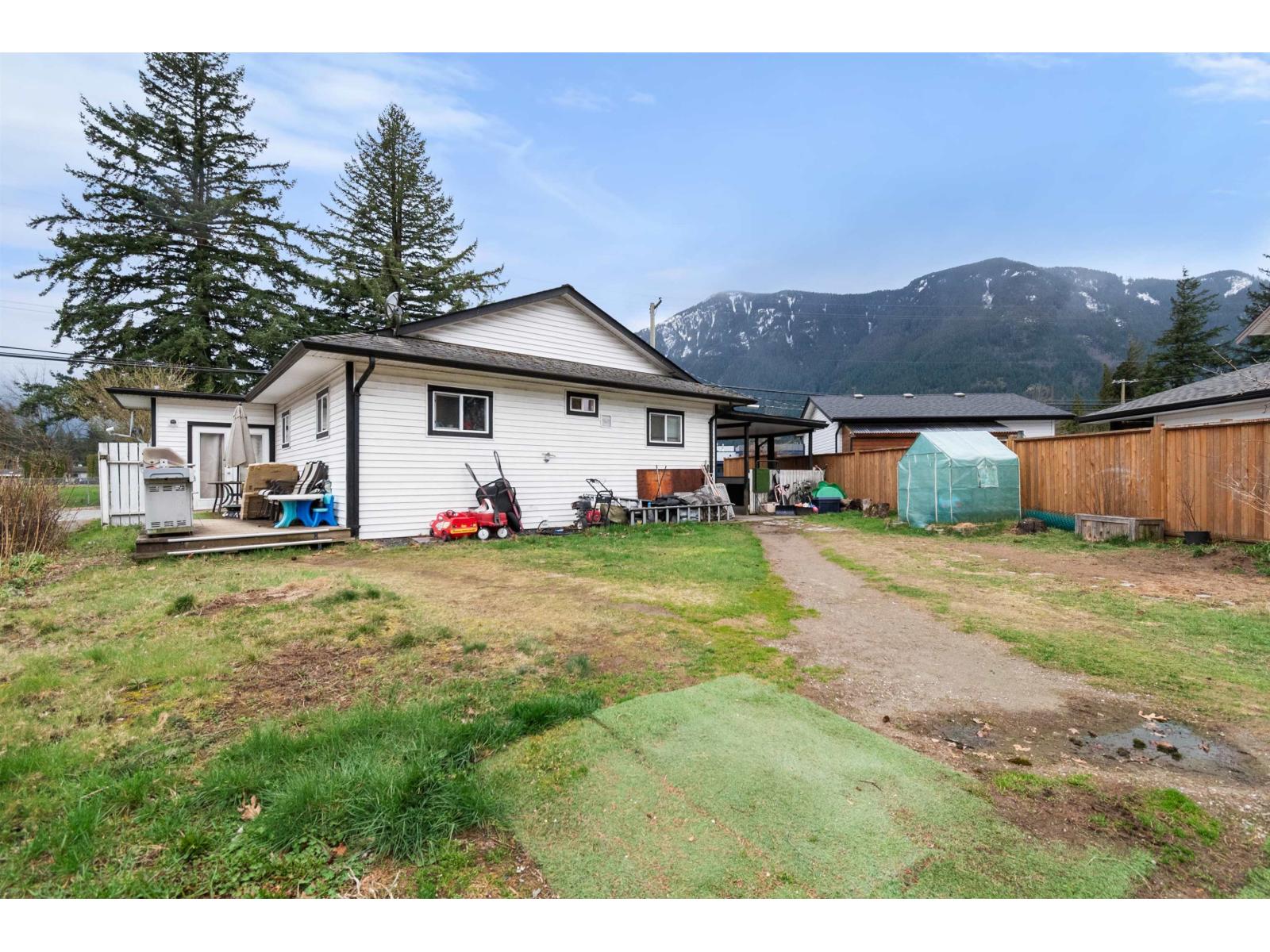 439 5th Avenue, Hope, Hope, British Columbia  V0X 1L0 - Photo 36 - R3099600