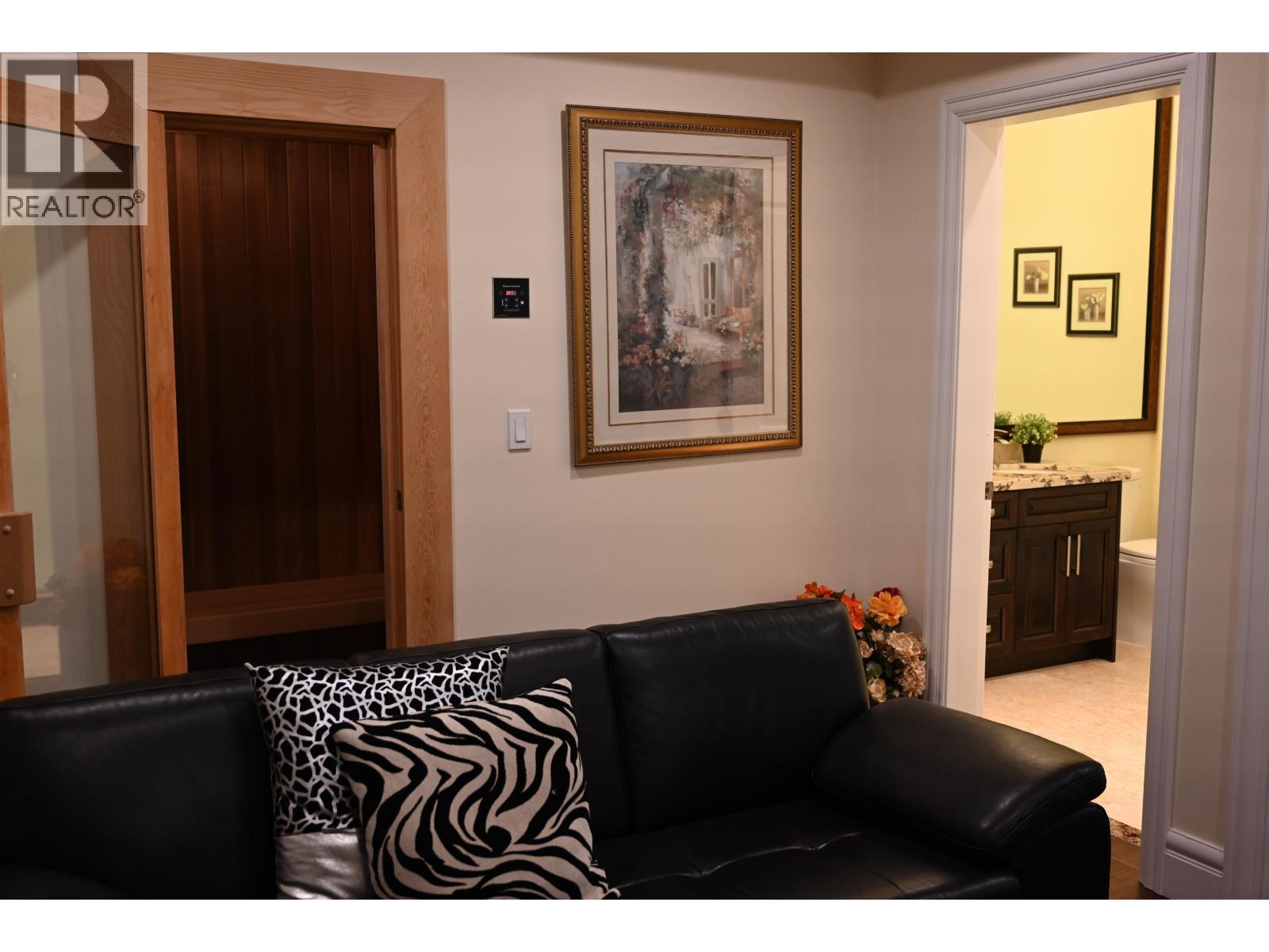 1985 W 52nd Avenue, Vancouver, British Columbia  V6P 1J6 - Photo 12 - R3099571