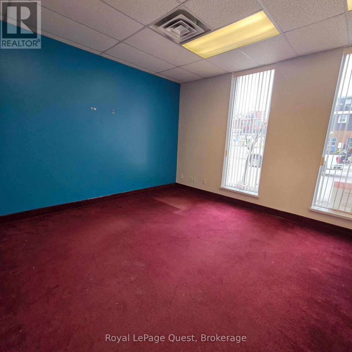 102 - 17 Colborne Street E, Orillia, Ontario  L3V 1T4 - Photo 15 - S12387926