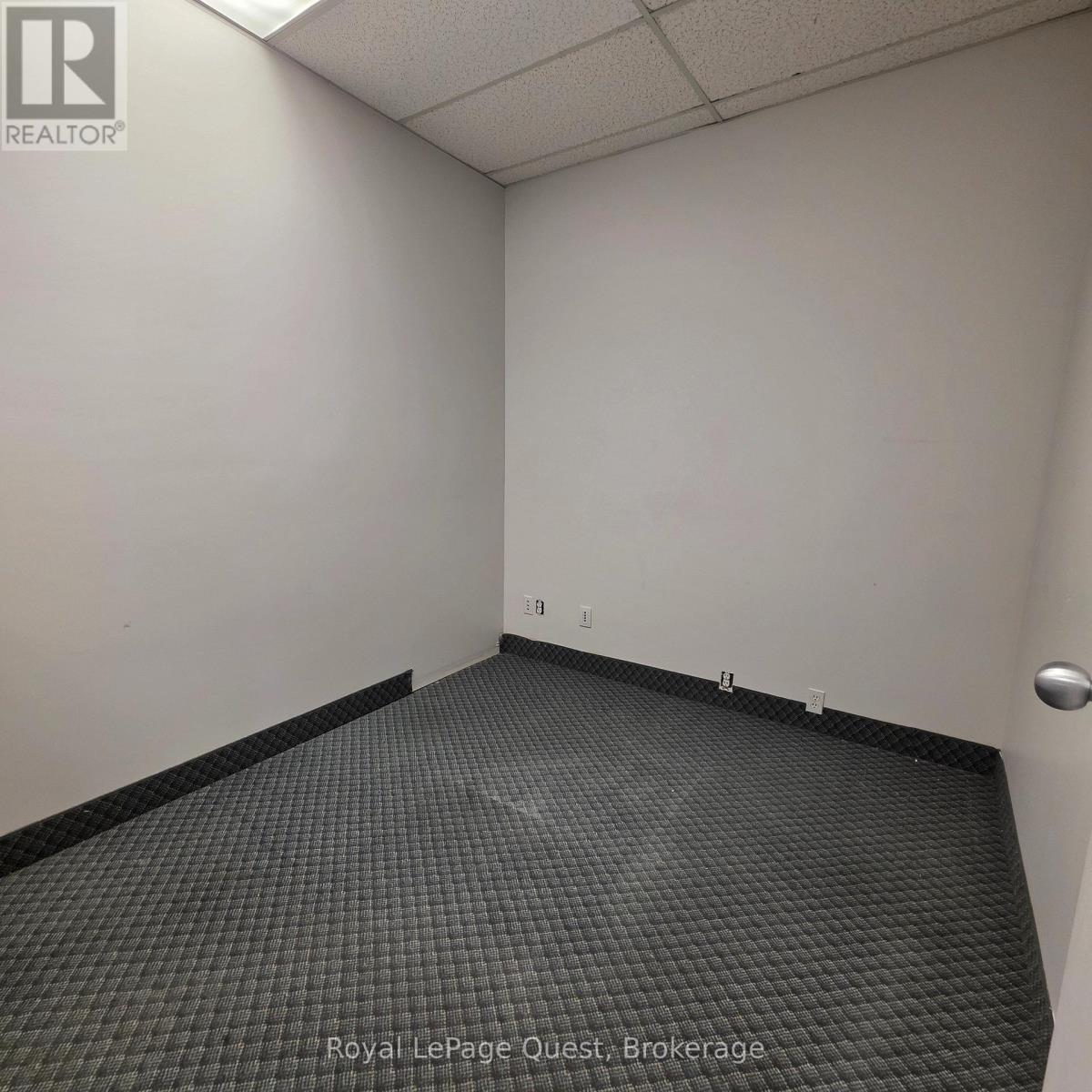 102 - 17 Colborne Street E, Orillia, Ontario  L3V 1T4 - Photo 19 - S12387926