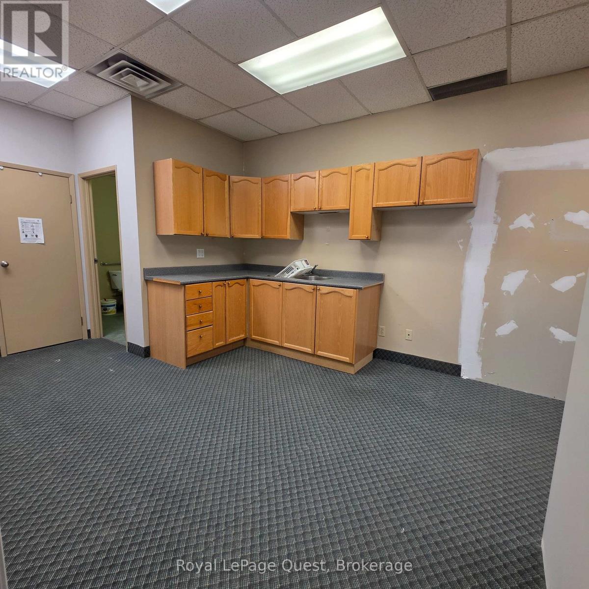 102 - 17 Colborne Street E, Orillia, Ontario  L3V 1T4 - Photo 23 - S12387926