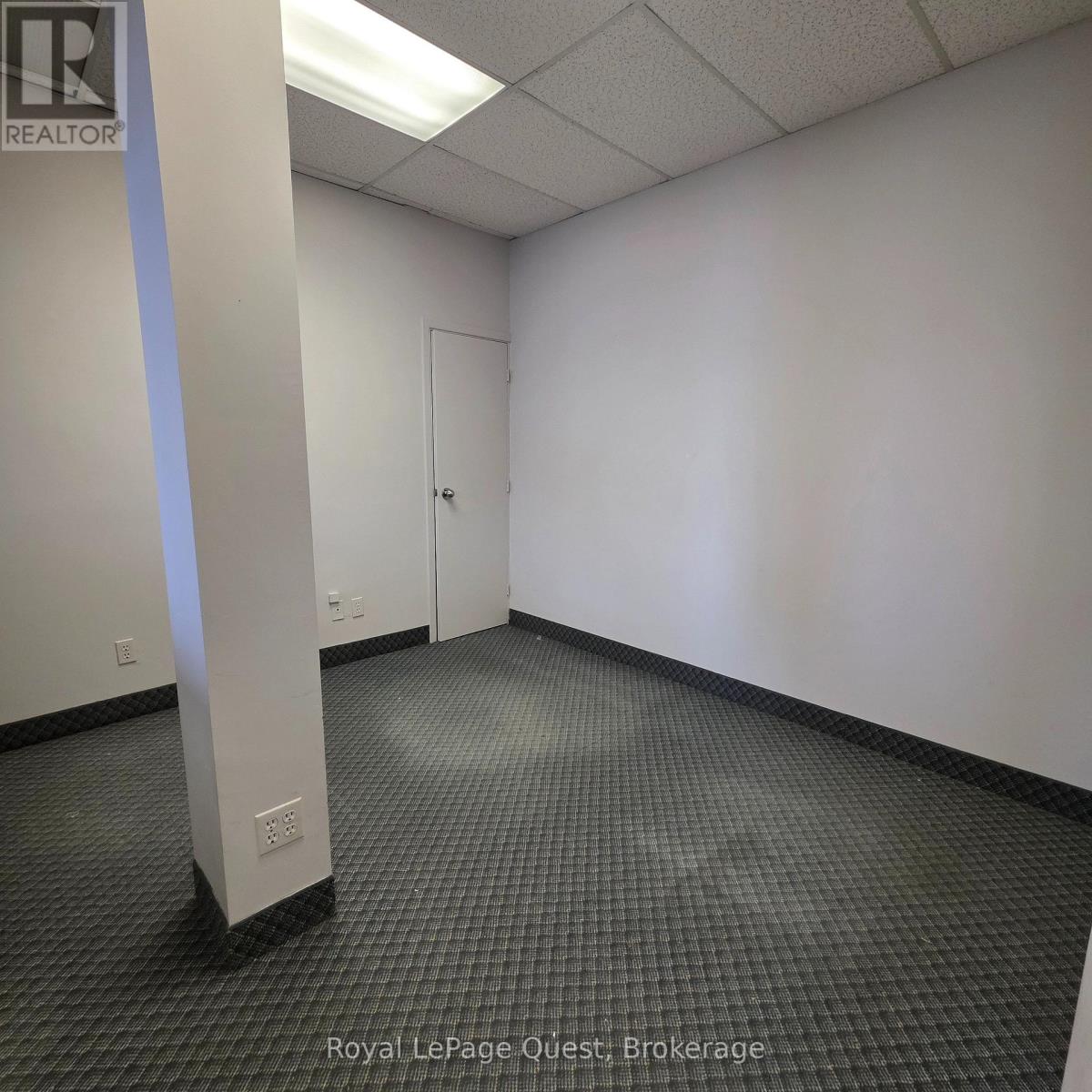 102 - 17 Colborne Street E, Orillia, Ontario  L3V 1T4 - Photo 18 - S12387926