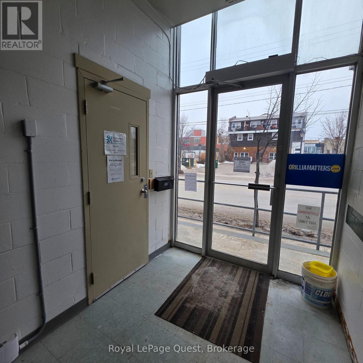 102 - 17 Colborne Street E, Orillia, Ontario  L3V 1T4 - Photo 6 - S12387926