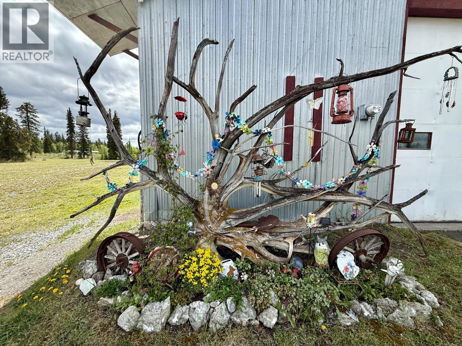 9736 97 Cariboo Highway, Clinton, British Columbia  V0K 1K0 - Photo 28 - 10379411