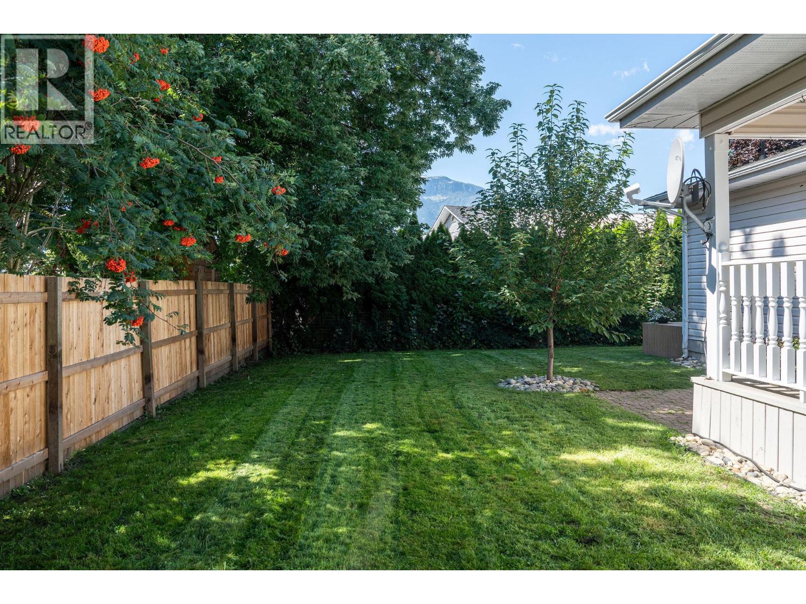 1017 Cottonwood Street, Revelstoke, British Columbia  V0E 2S0 - Photo 33 - 10379287