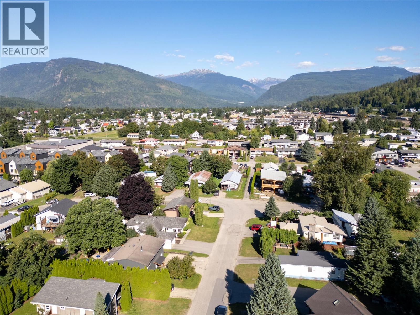 1017 Cottonwood Street, Revelstoke, British Columbia  V0E 2S0 - Photo 39 - 10379287