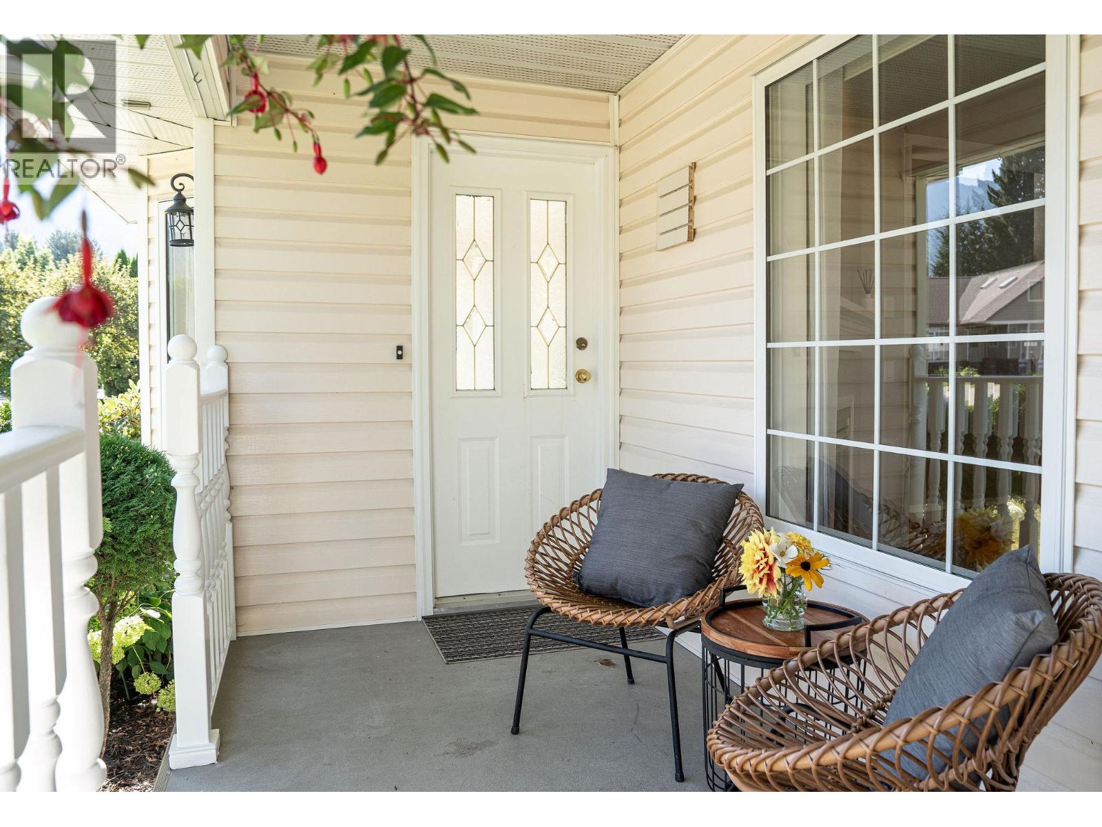 1017 Cottonwood Street, Revelstoke, British Columbia  V0E 2S0 - Photo 7 - 10379287