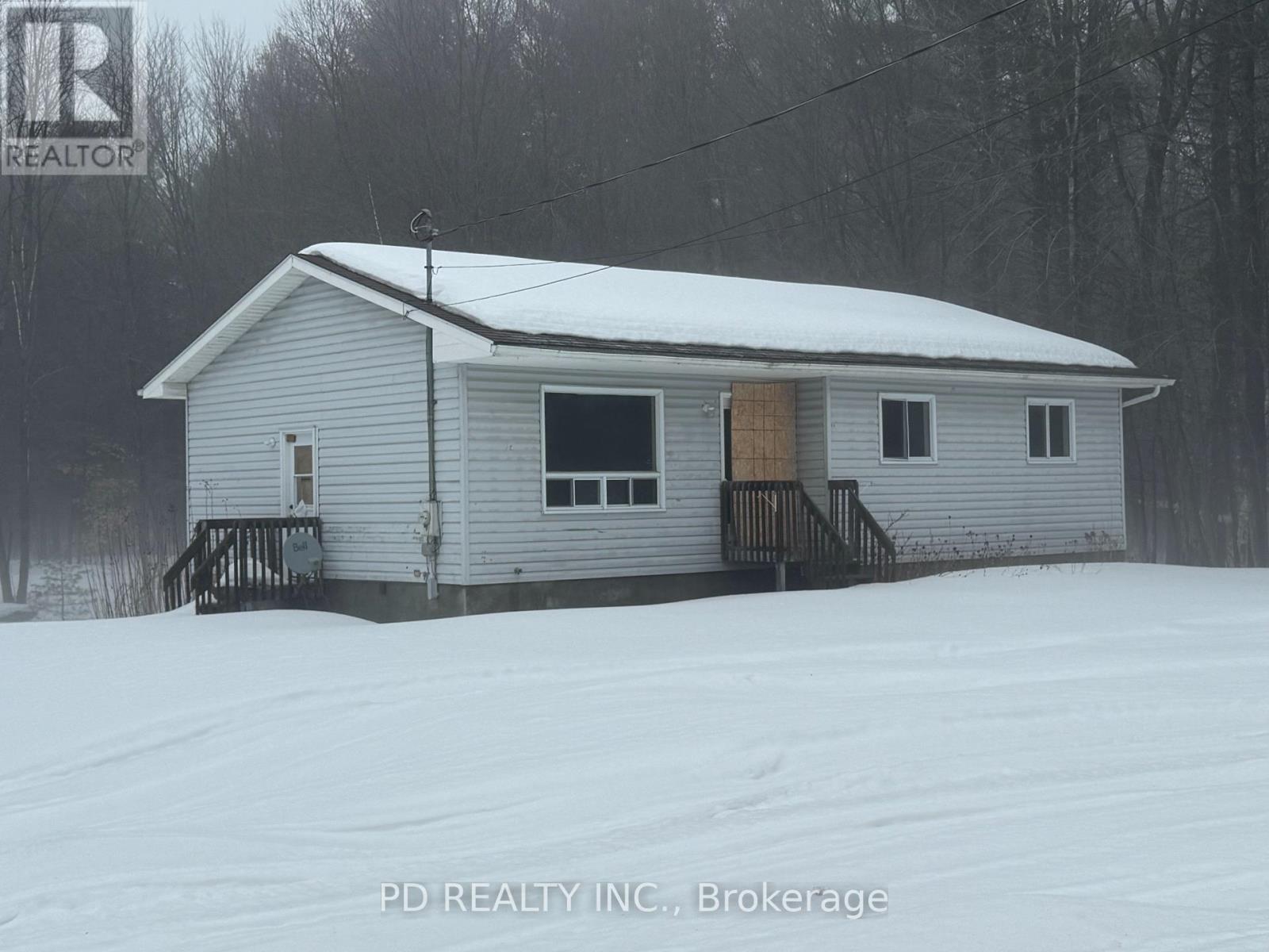 161 Glastonbury Road, Addington Highlands (Addington Highlands), Ontario  K0H 2G0 - Photo 5 - X12882502