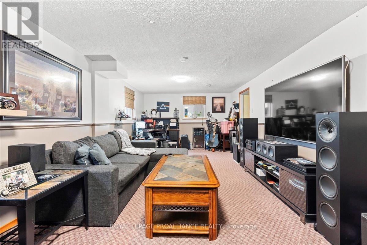 23 Alfred Drive, Belleville, Ontario  K8N 4M6 - Photo 22 - X12882508