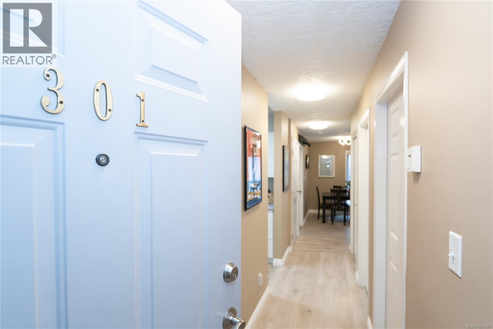 301 331 Burnside Rd E, Victoria, British Columbia  V9A 1A6 - Photo 2 - 1028691