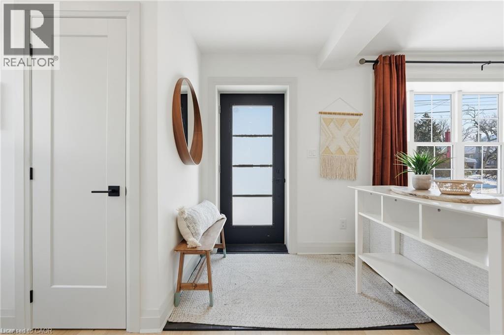 286 East 18th Street, Hamilton, Ontario  L9A 4P6 - Photo 6 - 40807721