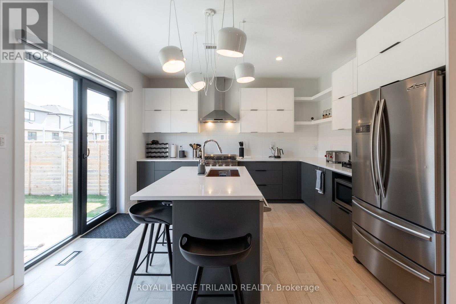 1269 Silverfox Drive, London North, Ontario  N6G 0V8 - Photo 12 - X12882598