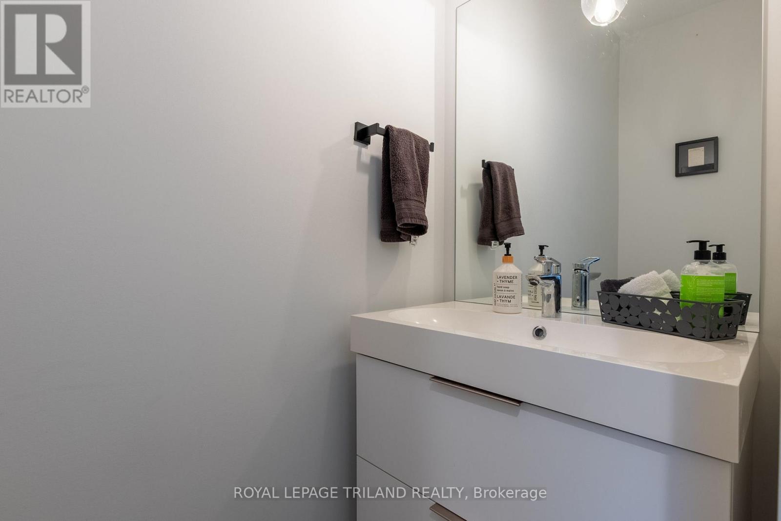 1269 Silverfox Drive, London North, Ontario  N6G 0V8 - Photo 19 - X12882598