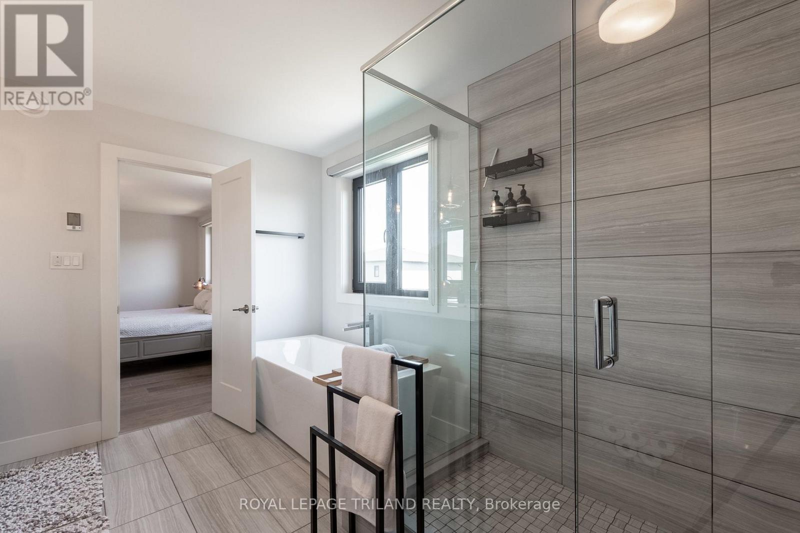 1269 Silverfox Drive, London North, Ontario  N6G 0V8 - Photo 28 - X12882598