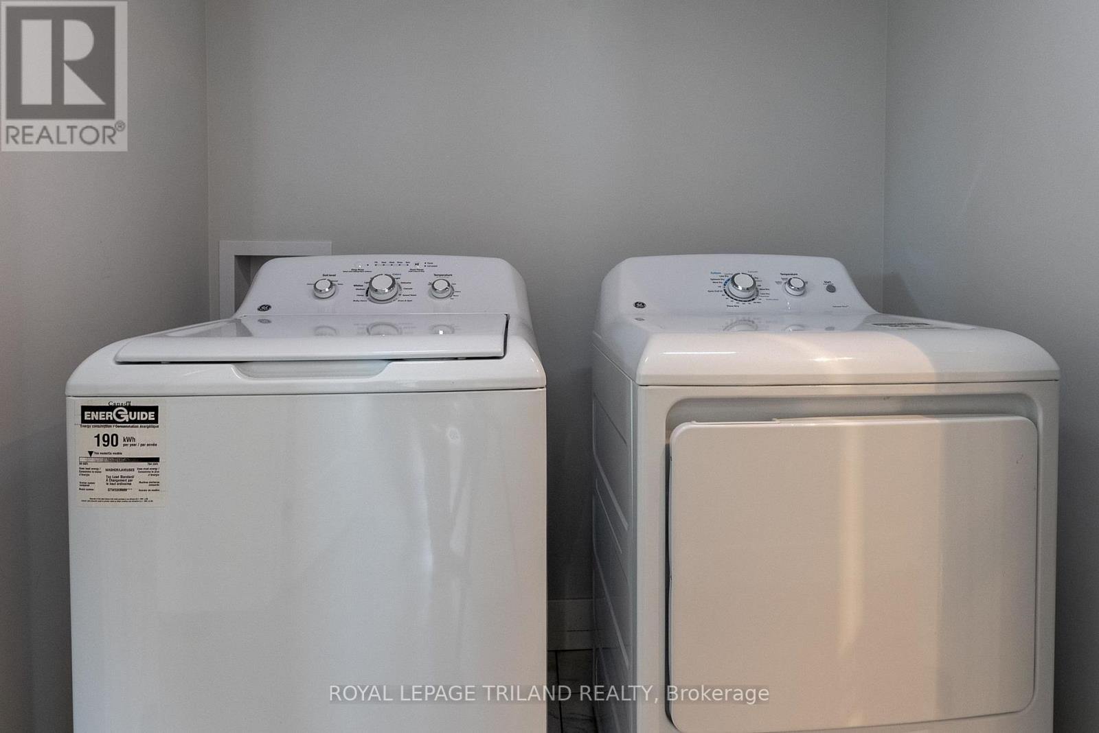 1269 Silverfox Drive, London North, Ontario  N6G 0V8 - Photo 35 - X12882598