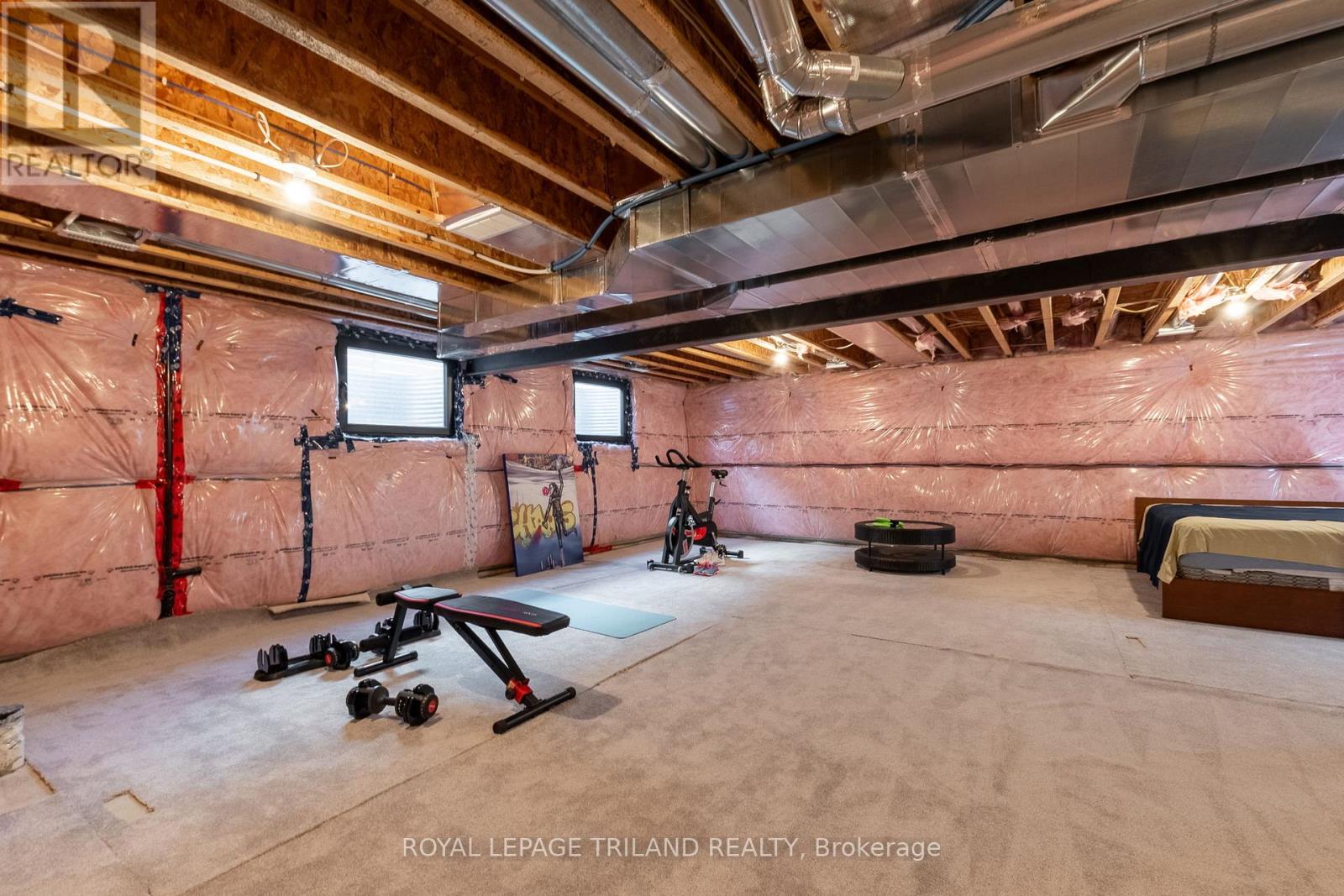 1269 Silverfox Drive, London North, Ontario  N6G 0V8 - Photo 36 - X12882598