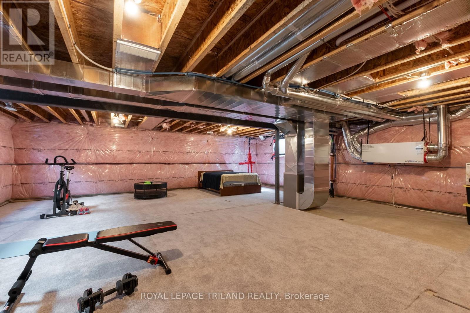 1269 Silverfox Drive, London North, Ontario  N6G 0V8 - Photo 37 - X12882598