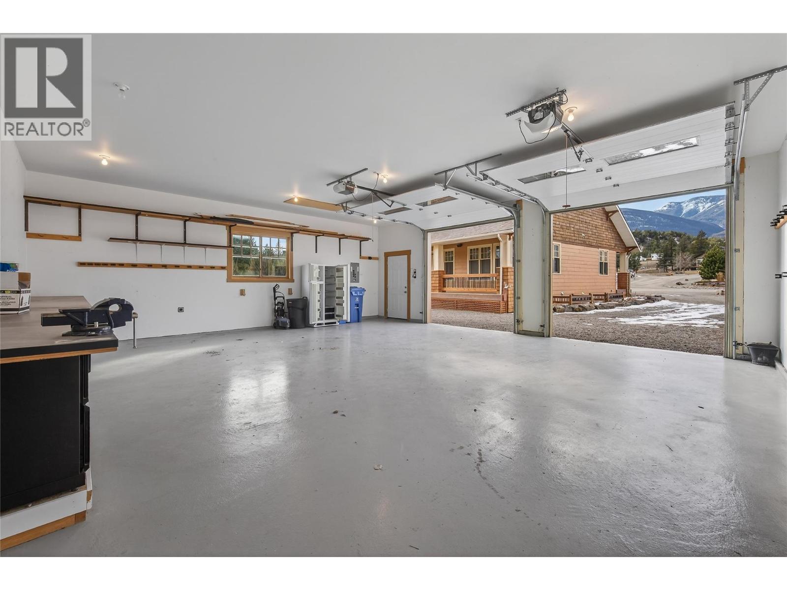 6880 Columbia Ridge Drive, Fairmont Hot Springs, British Columbia  V0B 1L2 - Photo 39 - 10379405