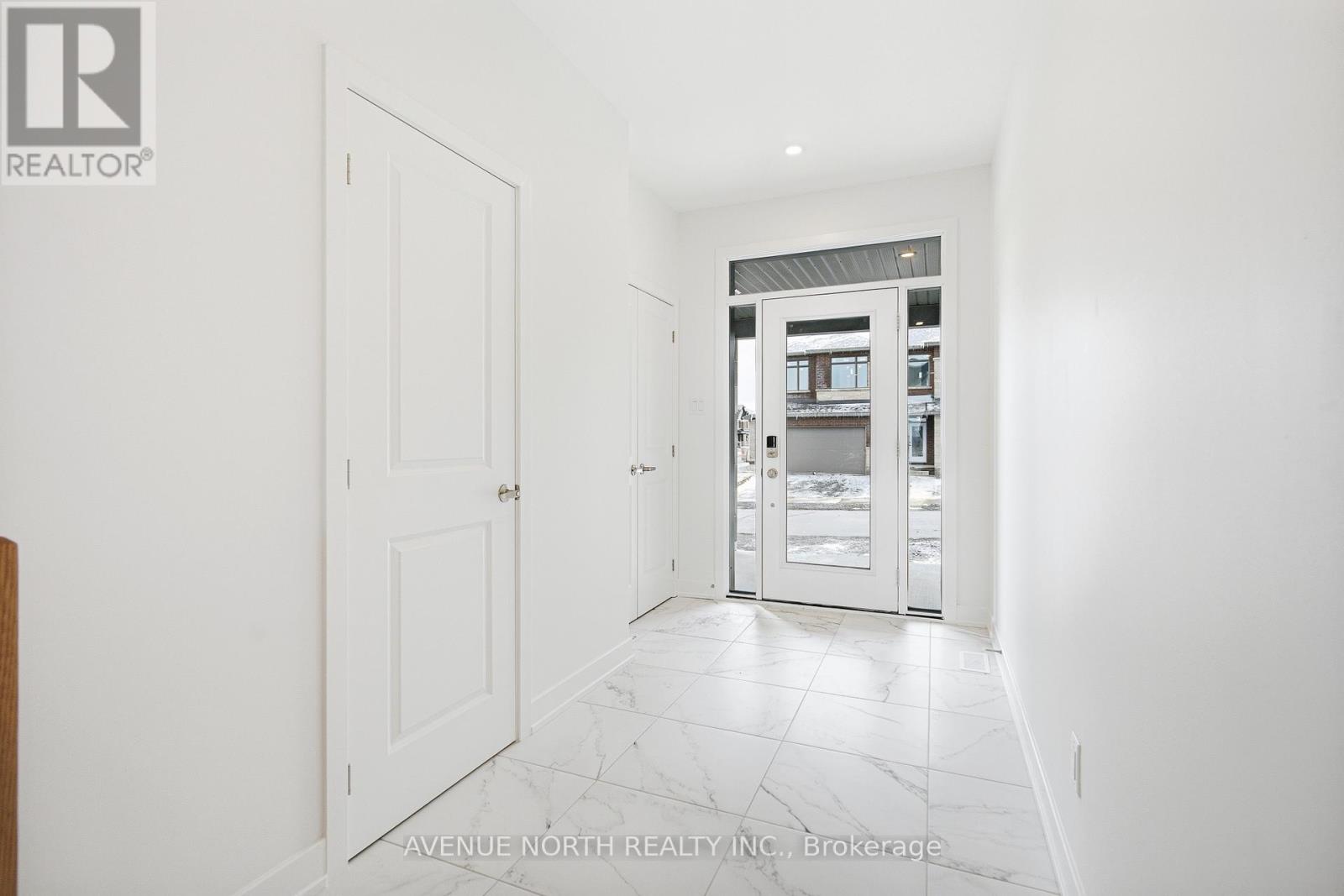 287 Finsbury Avenue, Ottawa, Ontario K2S 1S3 - Photo 3 - X12881406