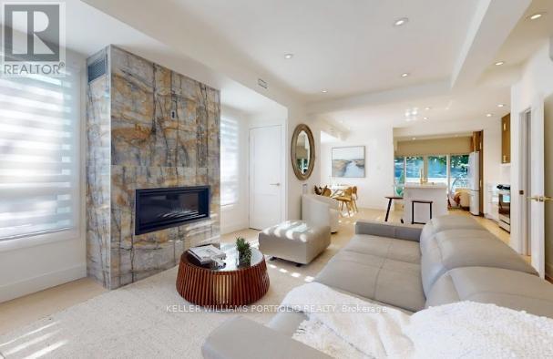 MAIN - 22 PITT AVENUE, Toronto, Ontario