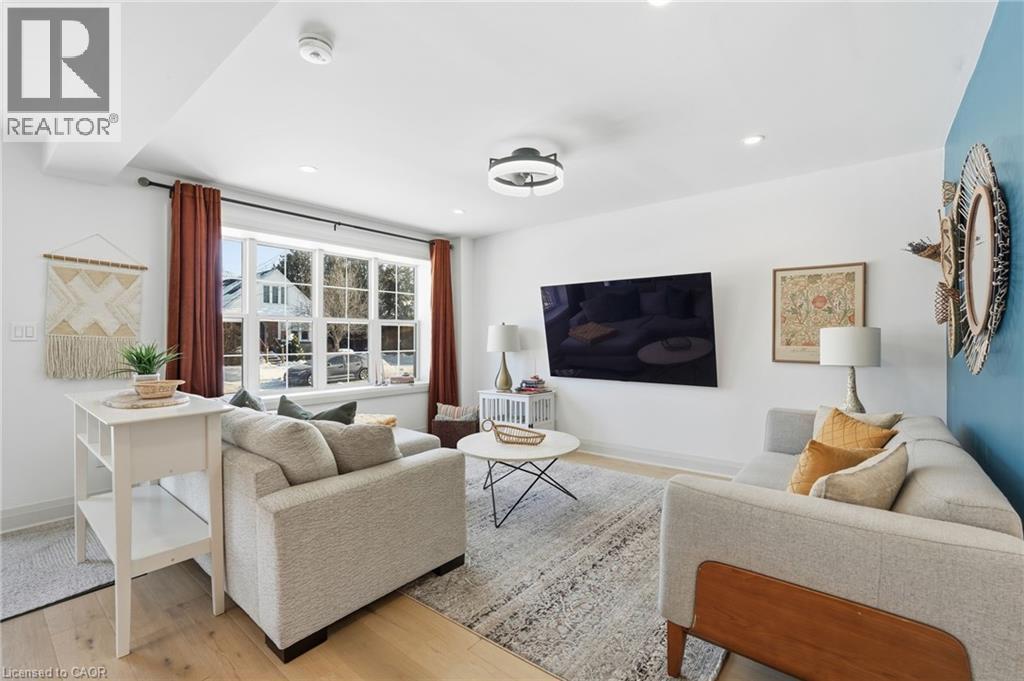 286 East 18th Street, Hamilton, Ontario  L9A 4P6 - Photo 9 - 40807728