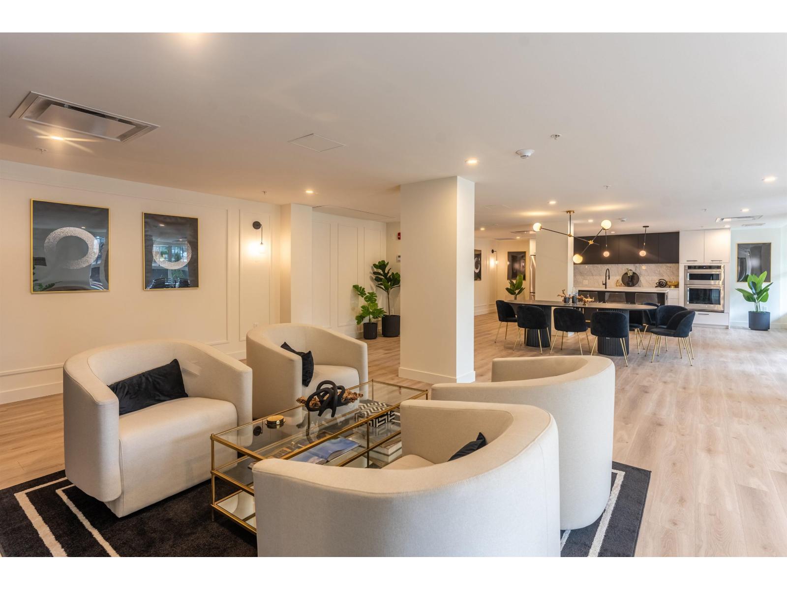 227 2635 King George Boulevard, Surrey, British Columbia  V4P 0H7 - Photo 3 - R3099322