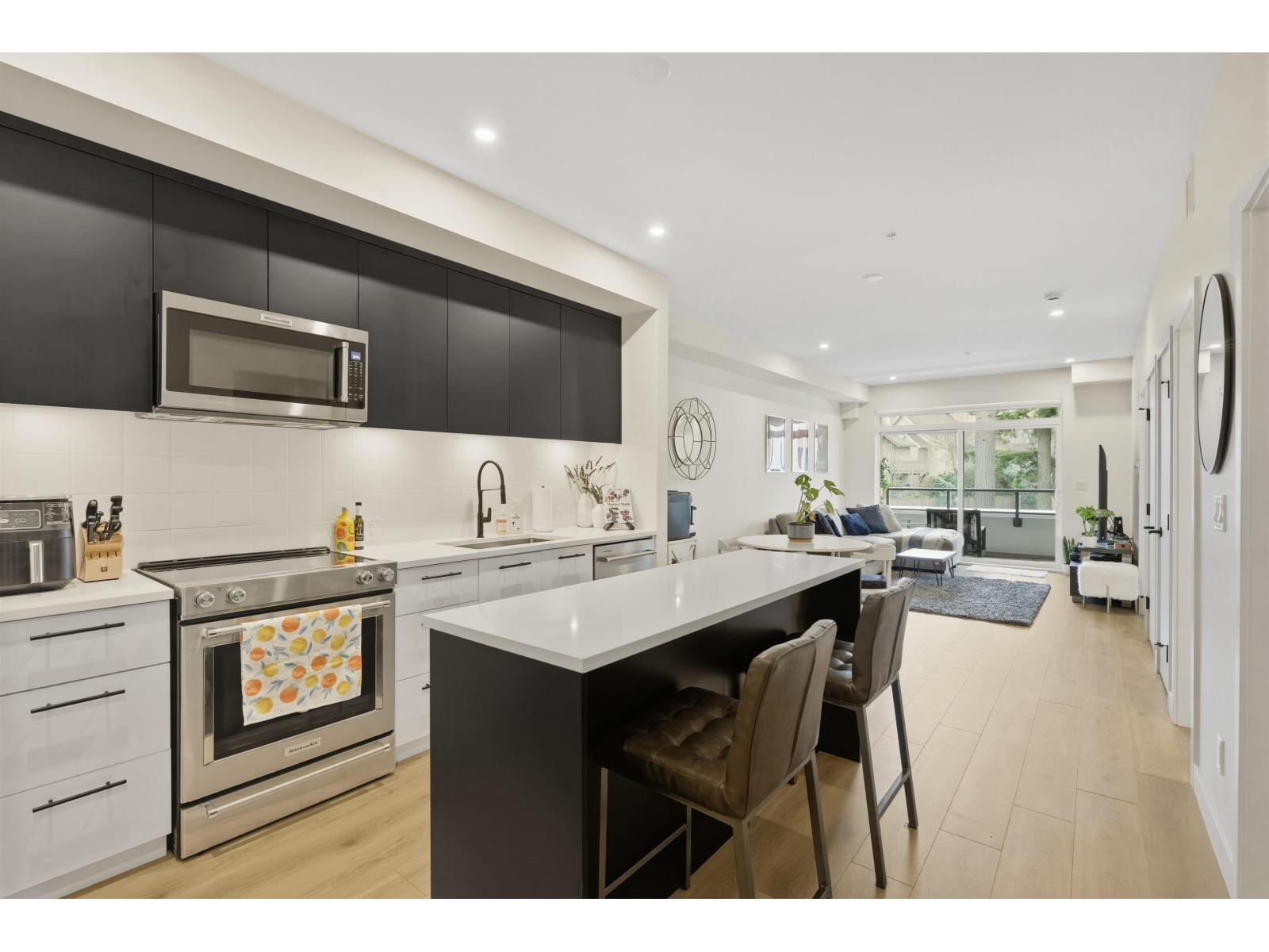 227 2635 King George Boulevard, Surrey, British Columbia  V4P 0H7 - Photo 4 - R3099322