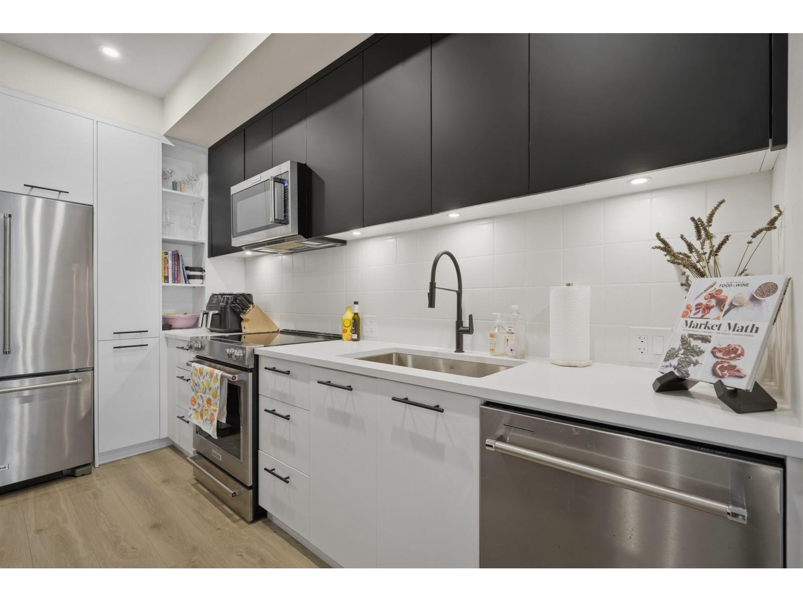 227 2635 King George Boulevard, Surrey, British Columbia  V4P 0H7 - Photo 7 - R3099322