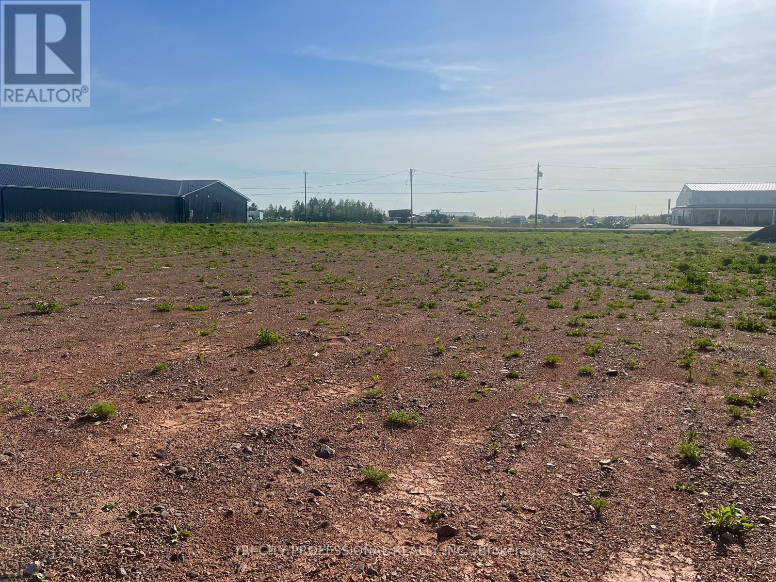 40 Hub Centre Drive, Truro, Nova Scotia  B6L 0E2 - Photo 2 - X12850166